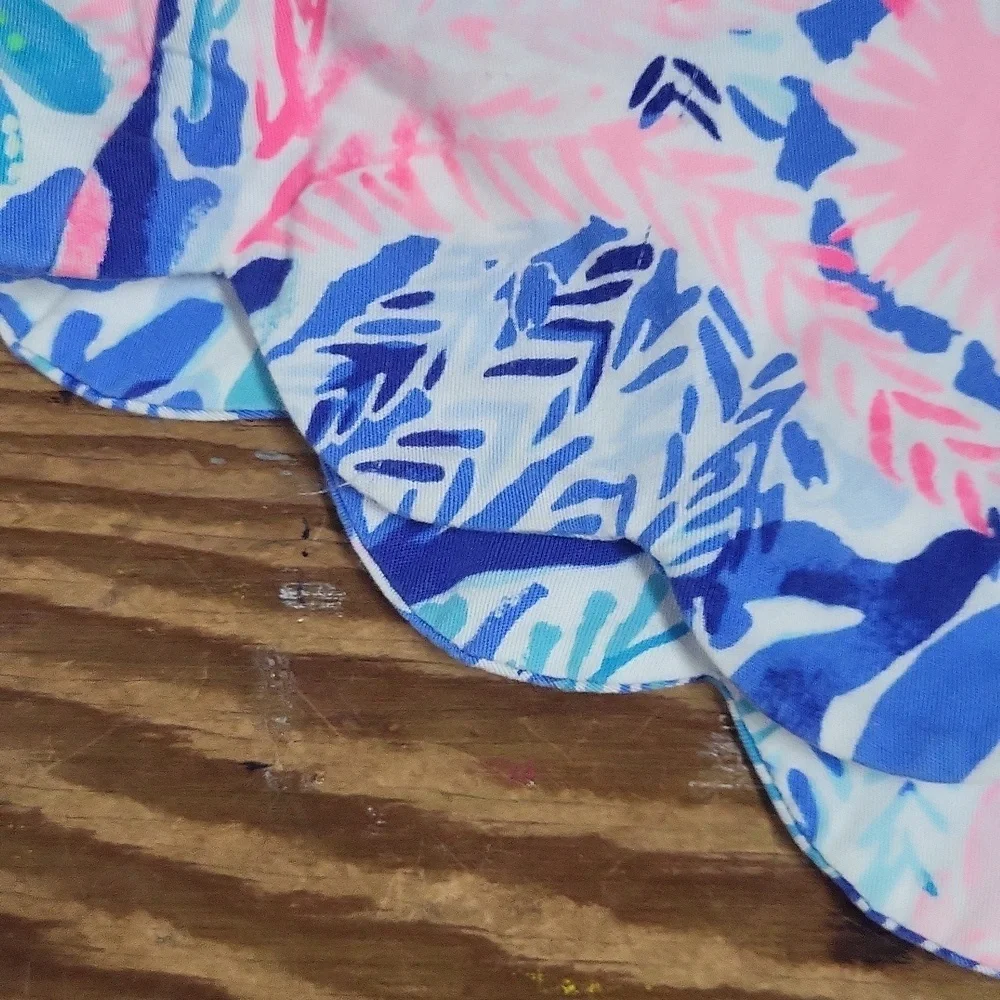 Lilly Pulitzer embrace summer